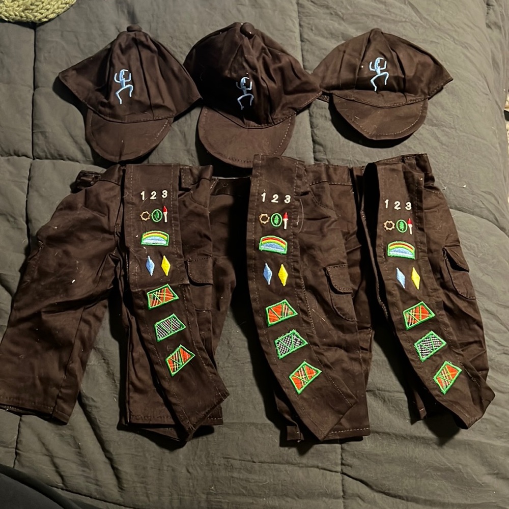 Three American girl, doll Girl Scout